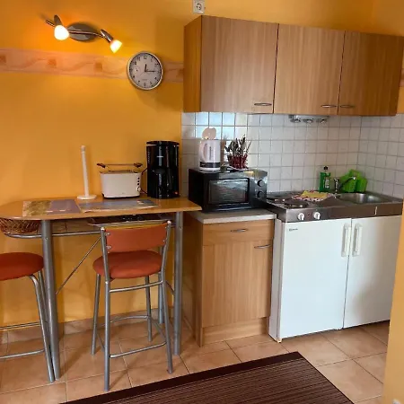 Gemuetliche Ferienwohnung Mit Terrasse - A82822 Middelhagen