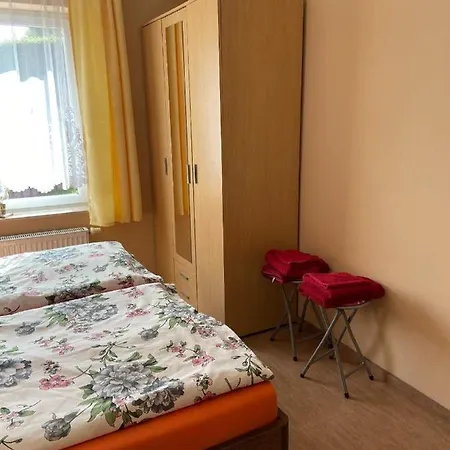 Gemuetliche Ferienwohnung Mit Terrasse - A82822