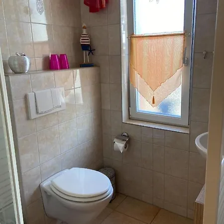 Gemuetliche Ferienwohnung Mit Terrasse - A82822 *